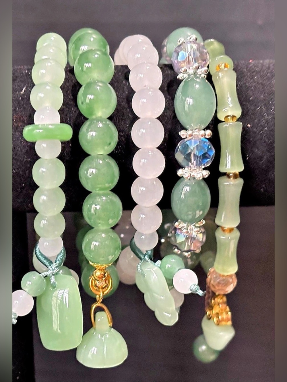 GORGEOUS JADE LIKE BRACELETS GLASS BEADED & FACETED W/PEACE MONET POT LEAF 5PC B